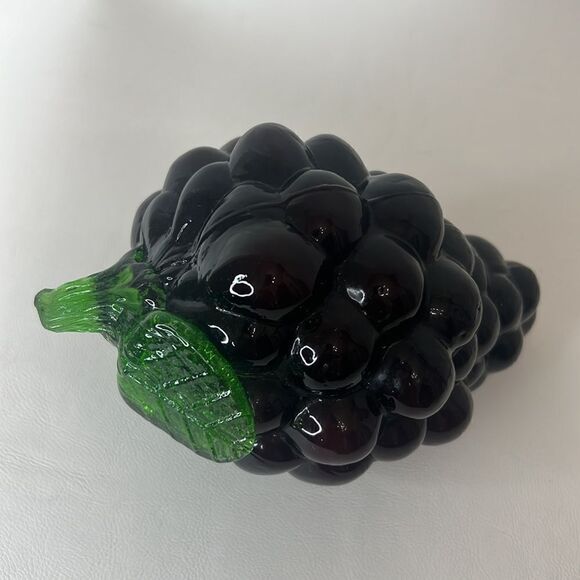 Italian Glass Purple Grapes Bunch Decorative Art Fruit 5 1/2 In Long 3 3/4 Tall - Picture 2 of 6